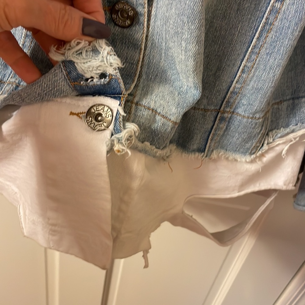 Jean Jacket - Picture 4 of 9